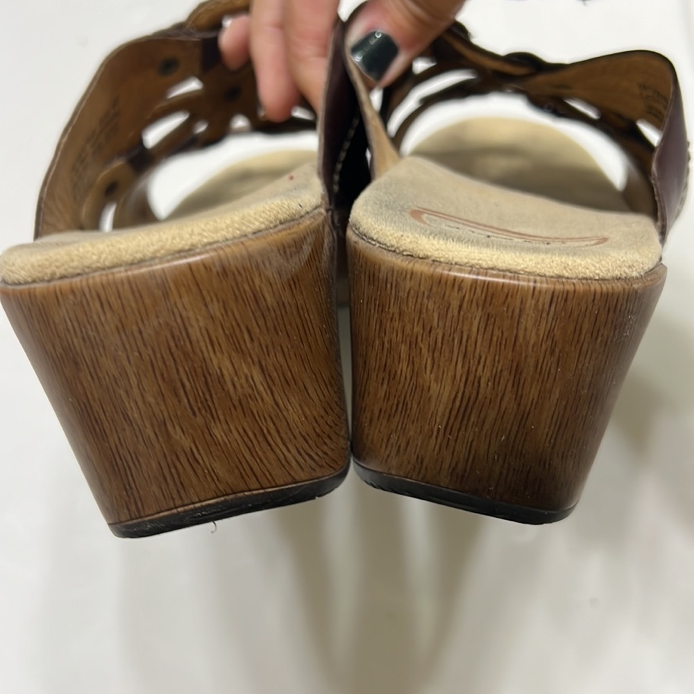 Dansko Serena Clog/Mule Size 40(8.5) - image 4